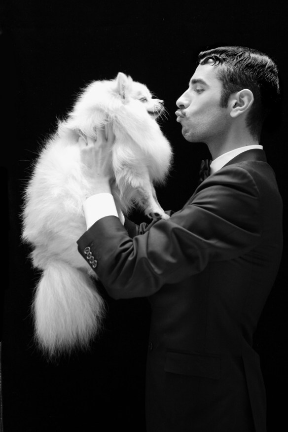 07LUCAkissespeepsB+W1